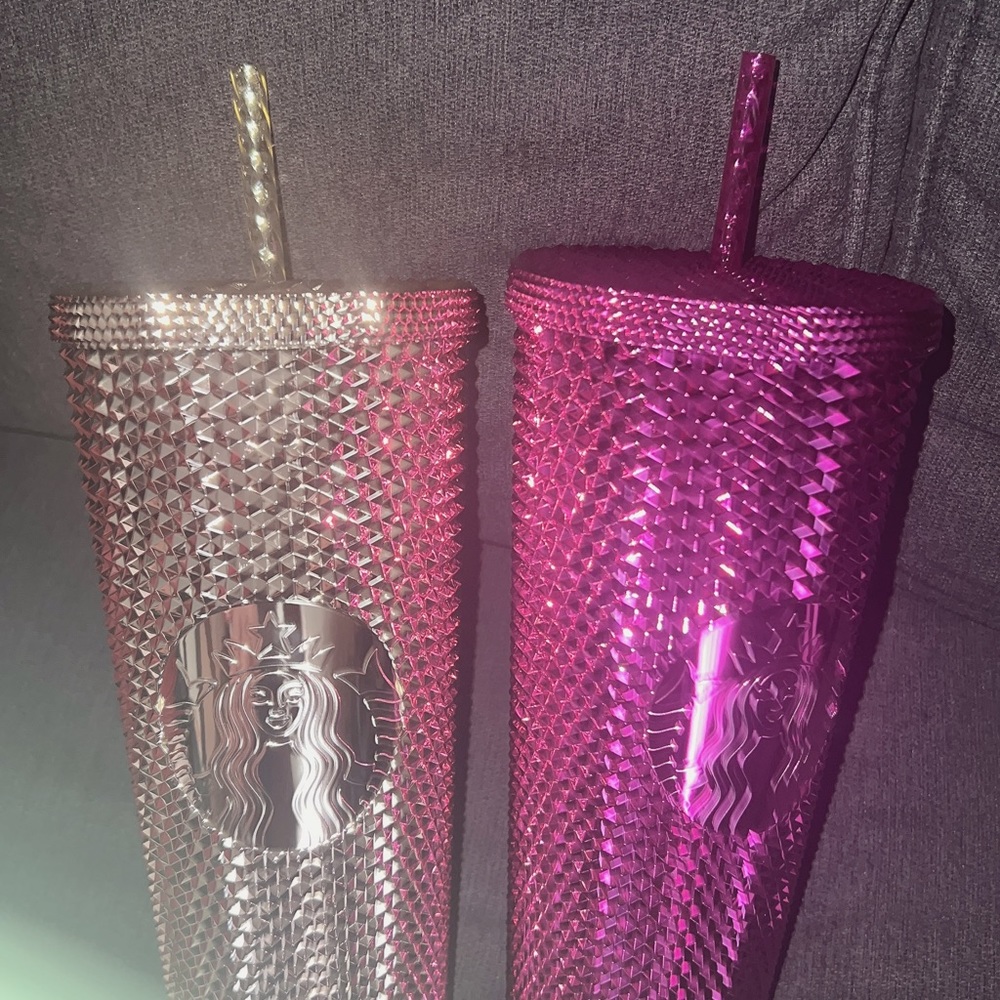 **NWT Starbucks Holiday Limited Edition 2022 Studded Tumbler Sangria**